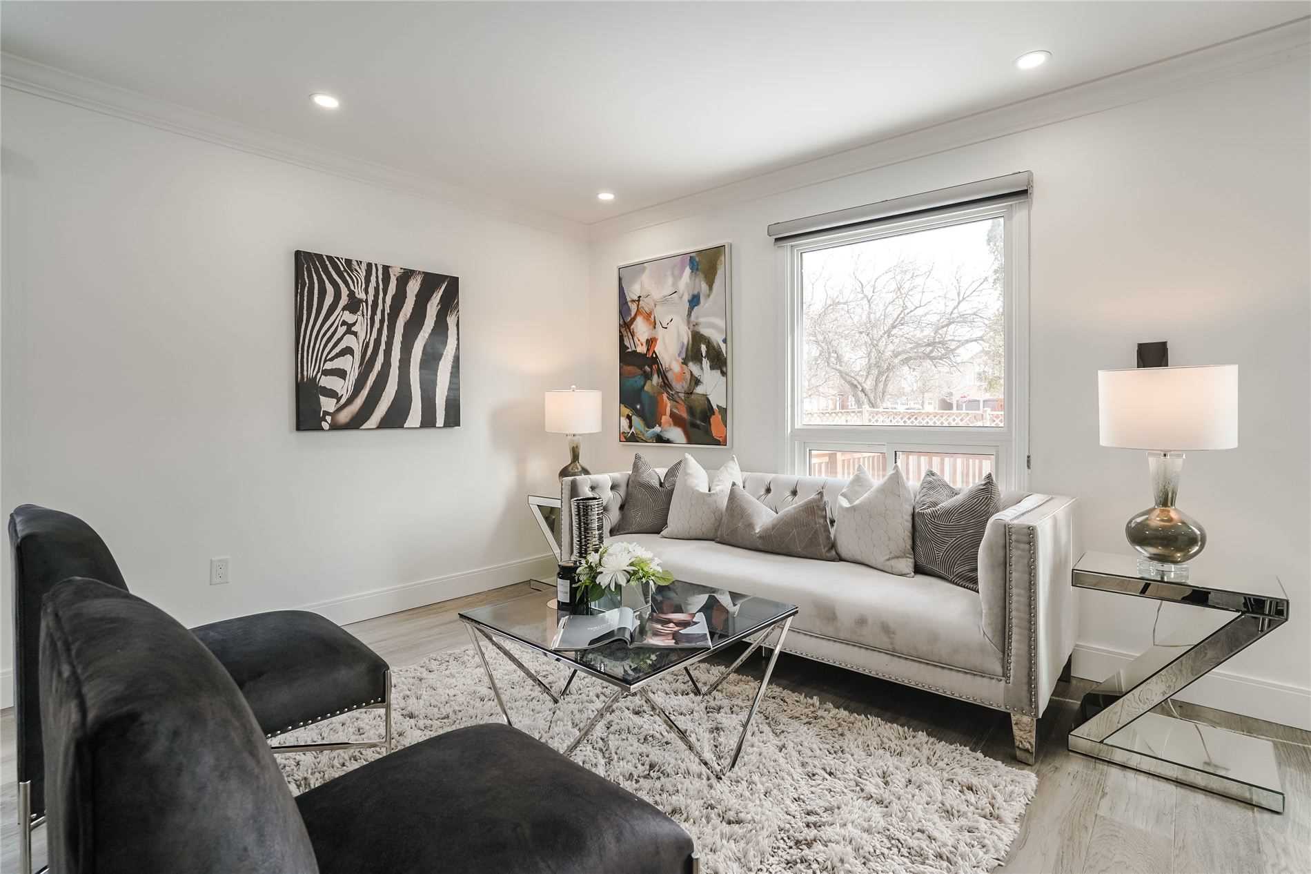 Renovated house photograph 12