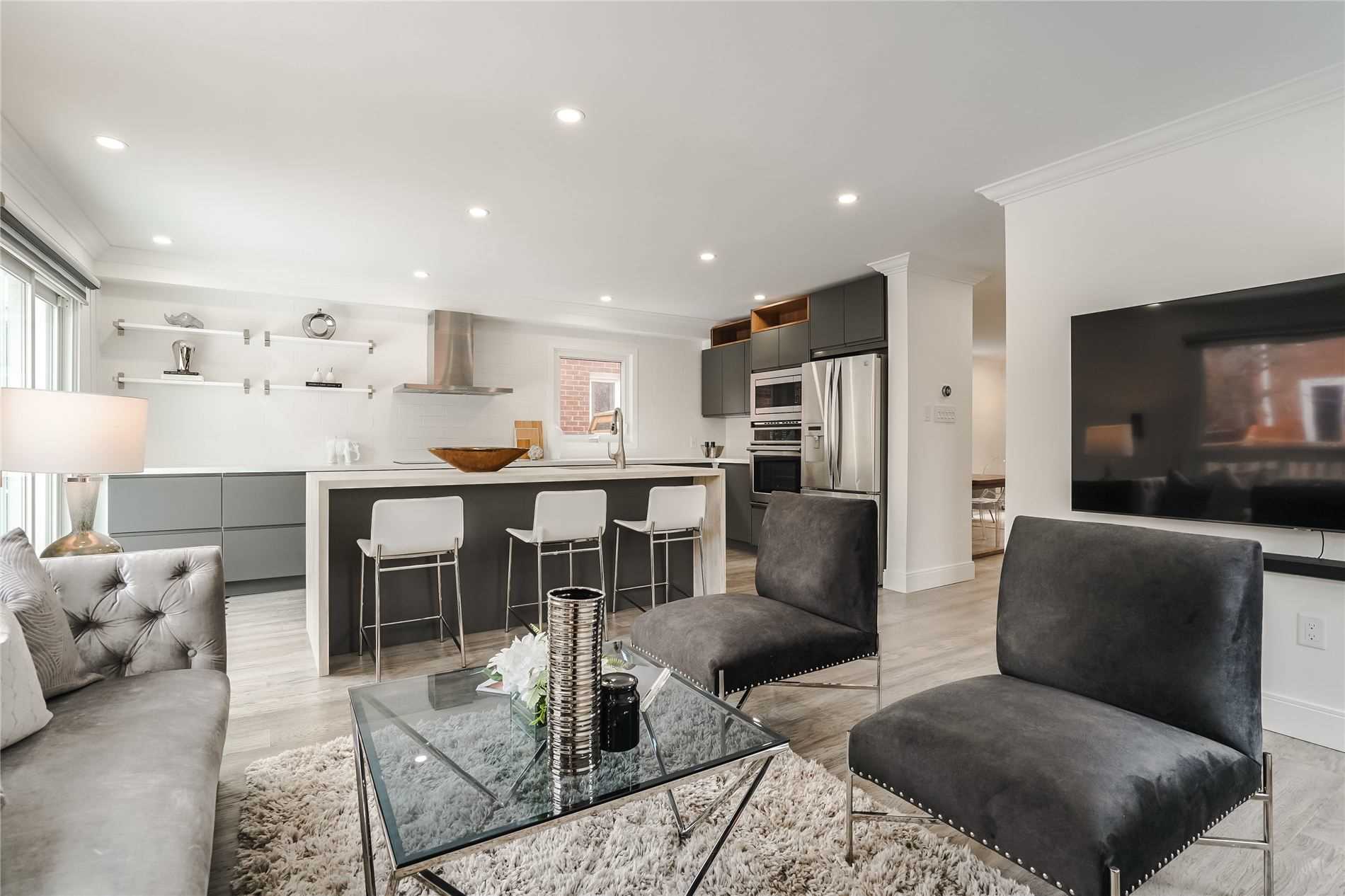 Renovated house photograph 13