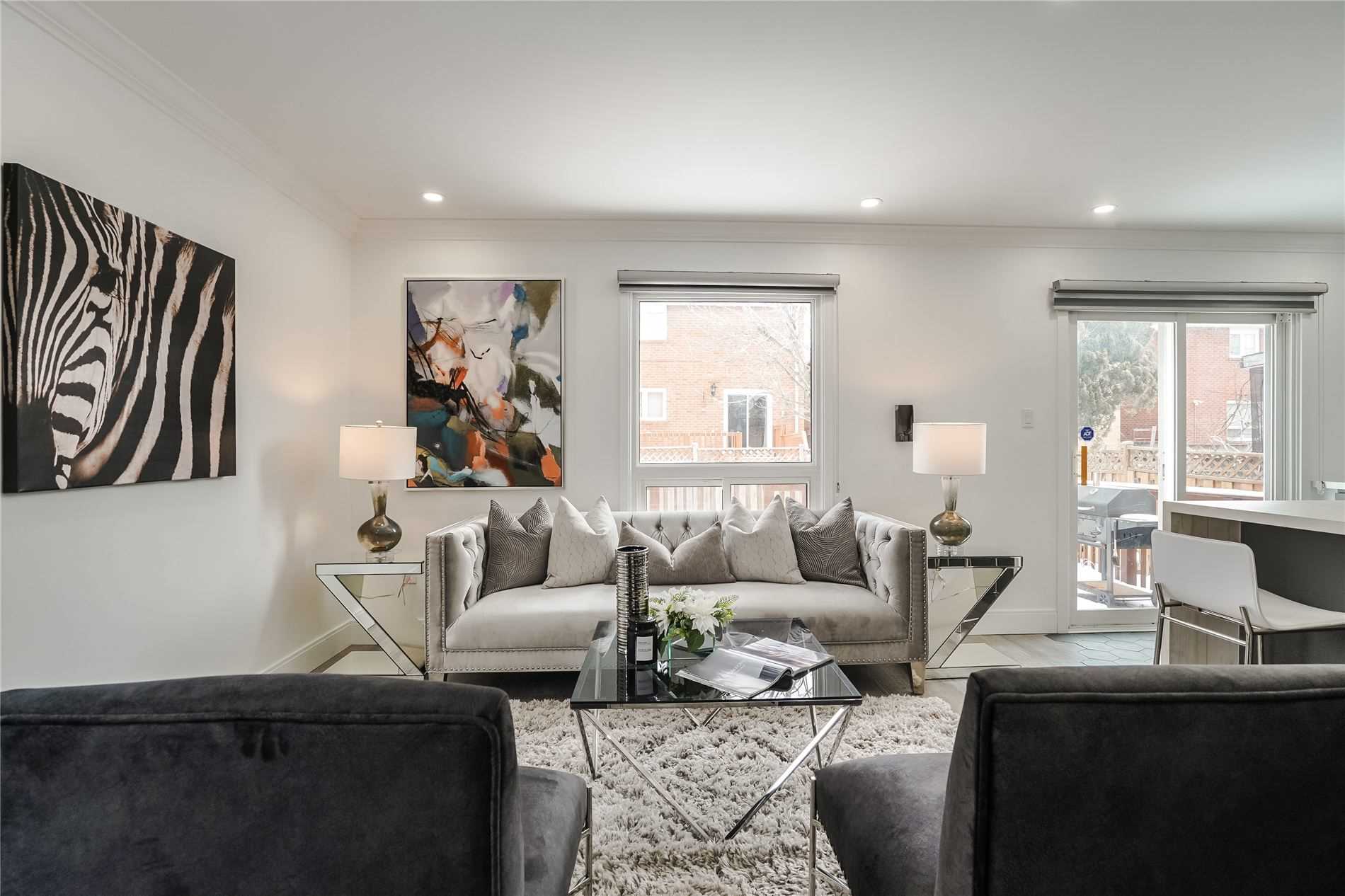 Renovated house photograph 14