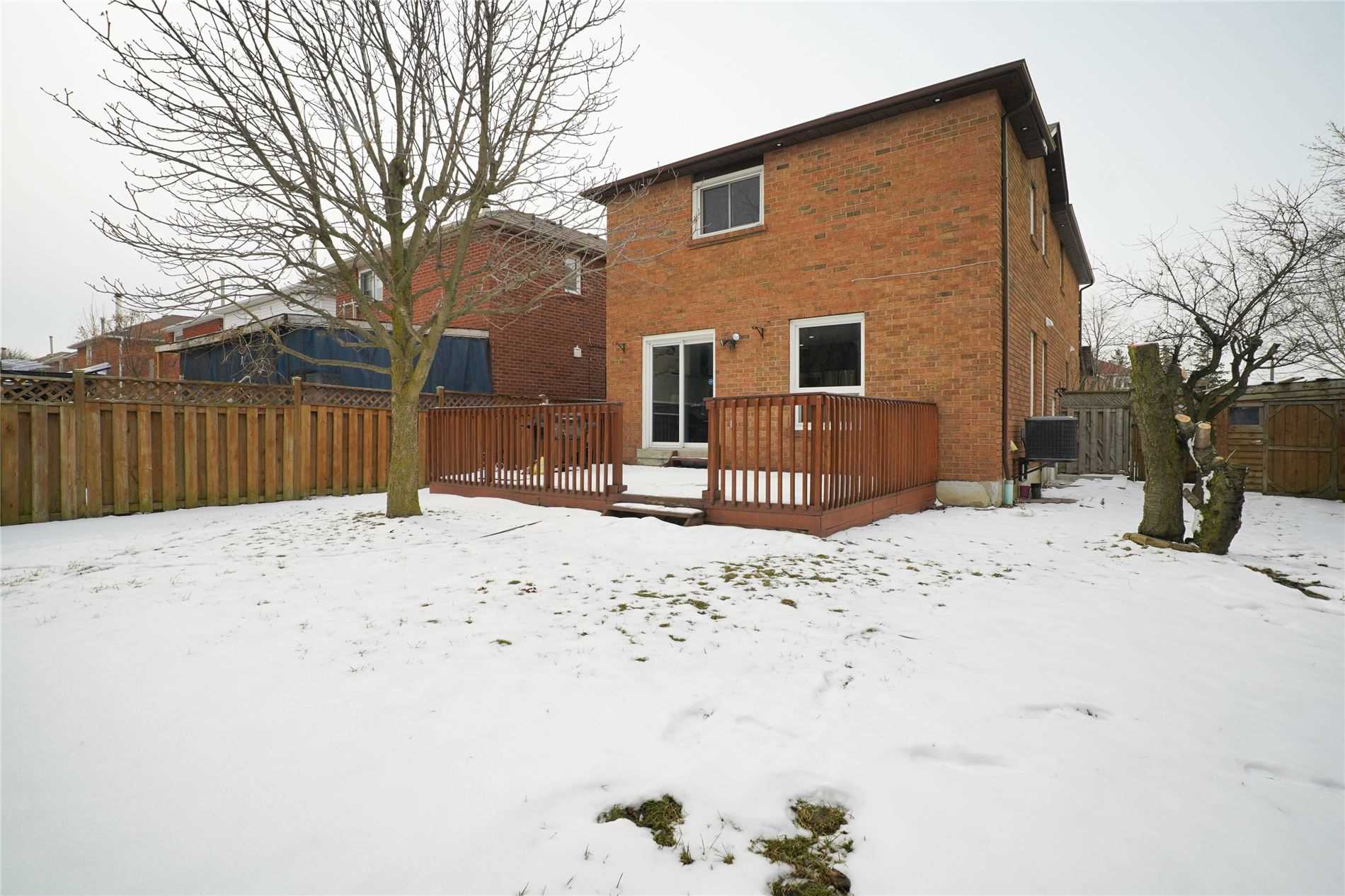 Renovated house photograph 38